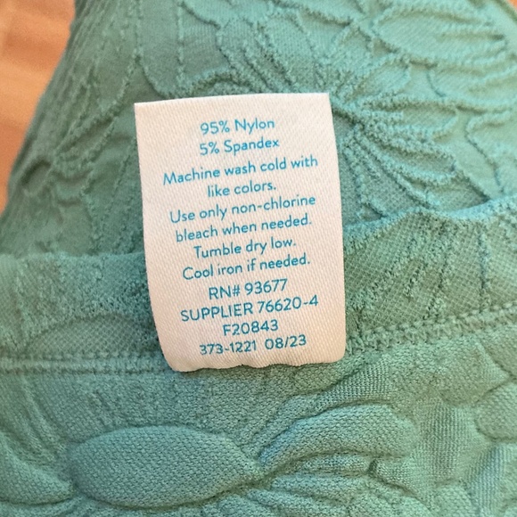 Thereabouts sage green floral patterned little girl’s size 5 T-shirt/top - Picture 6 of 6